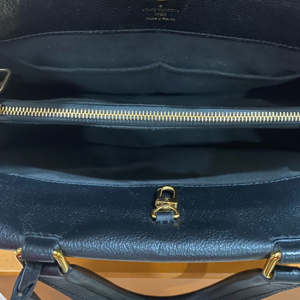 Louis Vuitton Venus Shoulder Bag - Picture 13 of 16